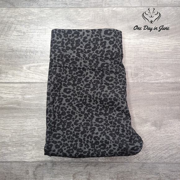 Loft Cheetah Leggings Size S - Picture 6 of 6